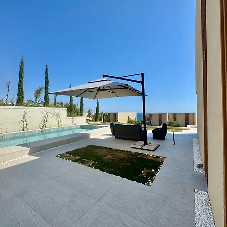 Elite With Pool, Coast *