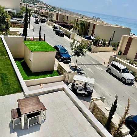 Elite With Pool, Coast Villa