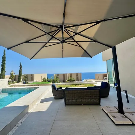 فيلة Elite With Pool, Coast *