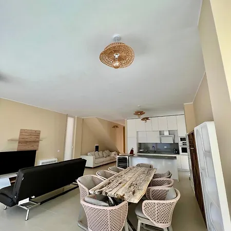 Elite With Pool, Coast Villa *