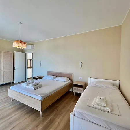 Elite With Pool, Coast فيلة