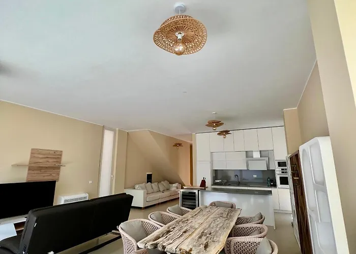 Elite With Pool, Coast 别墅 *